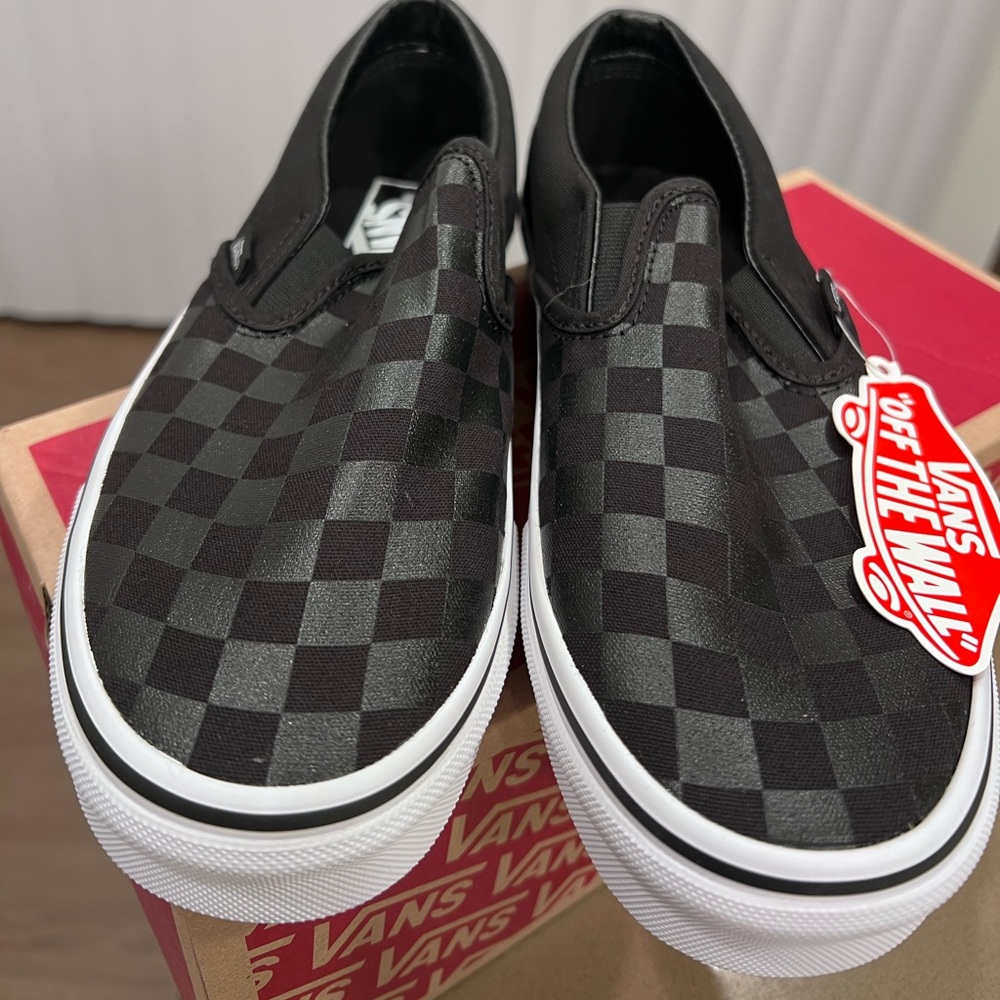 BRAND NEW VANS! Never worn, comes with original packaging